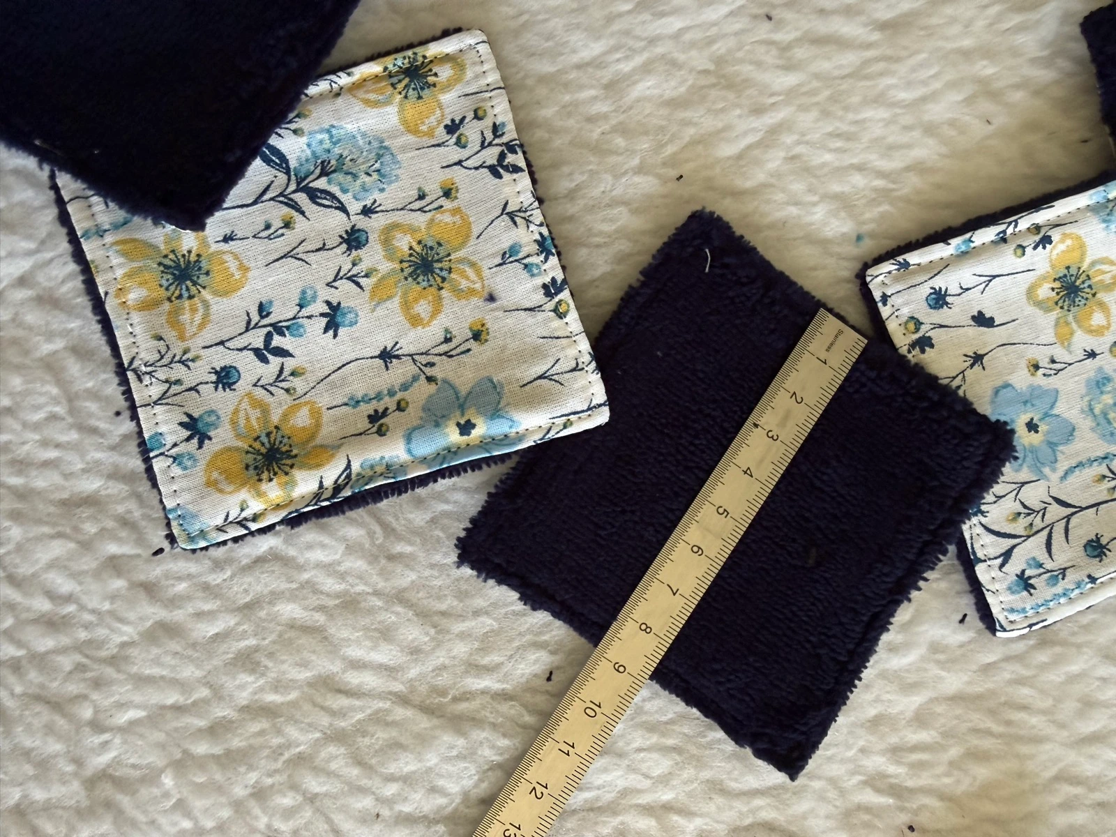 Navy bib – photo 2